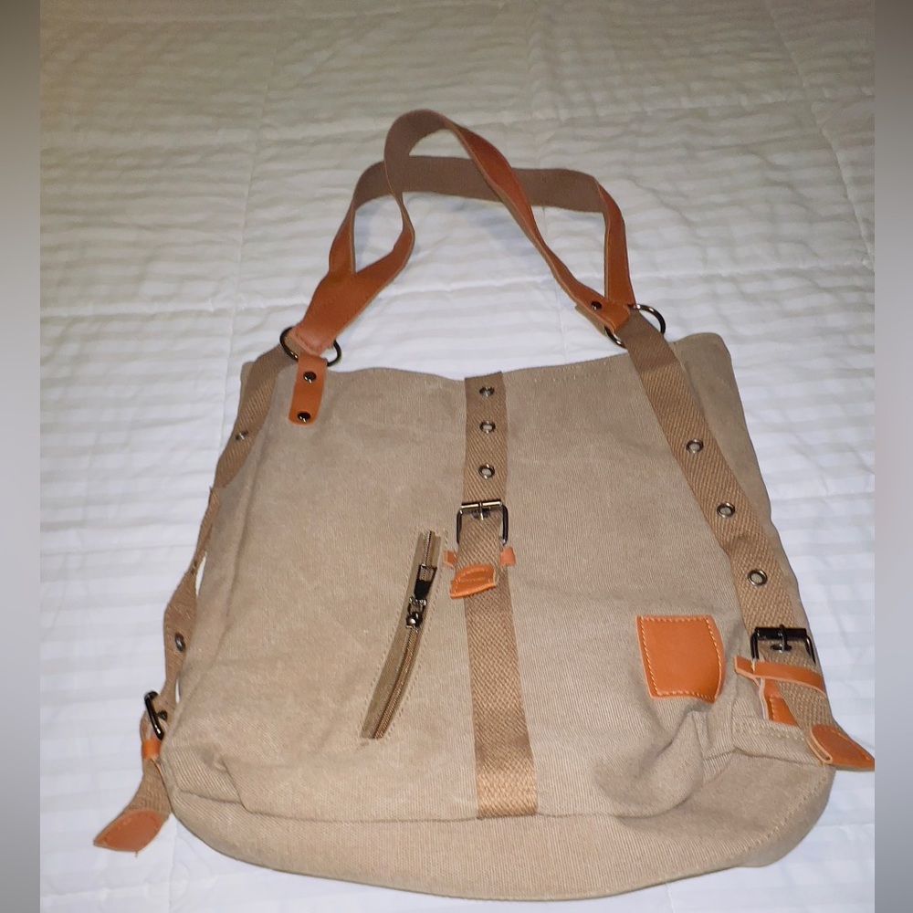 Women’s Backpack Style Purse - Picture 2 of 4